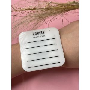 Планшет для наращивания ресниц на руку на резинке Lovely